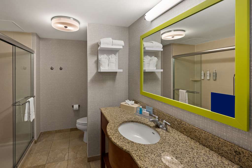 Фото Hampton Inn & Suites Poughkeepsie