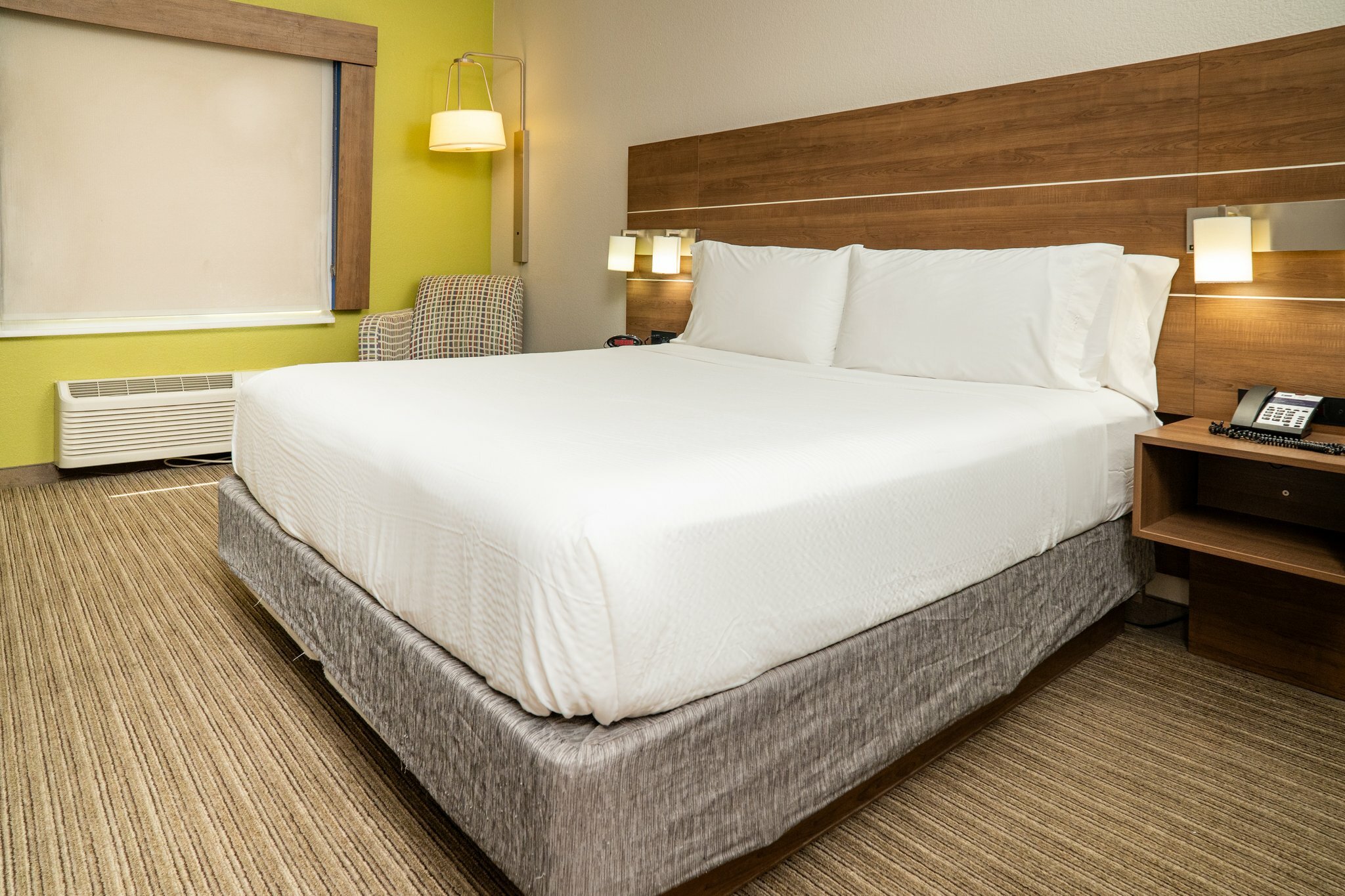 Фото Holiday Inn Express Hotel & Suites Hesperia, an Ihg Hotel