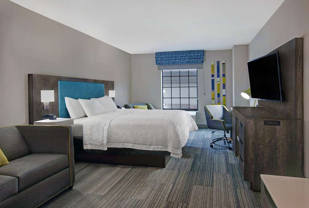 Фото Hampton Inn Westfield
