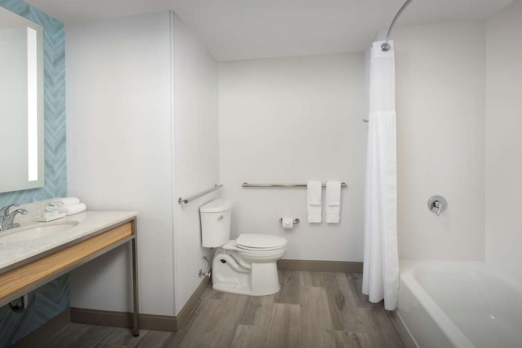 Фото Hilton Garden Inn Orlando Downtown