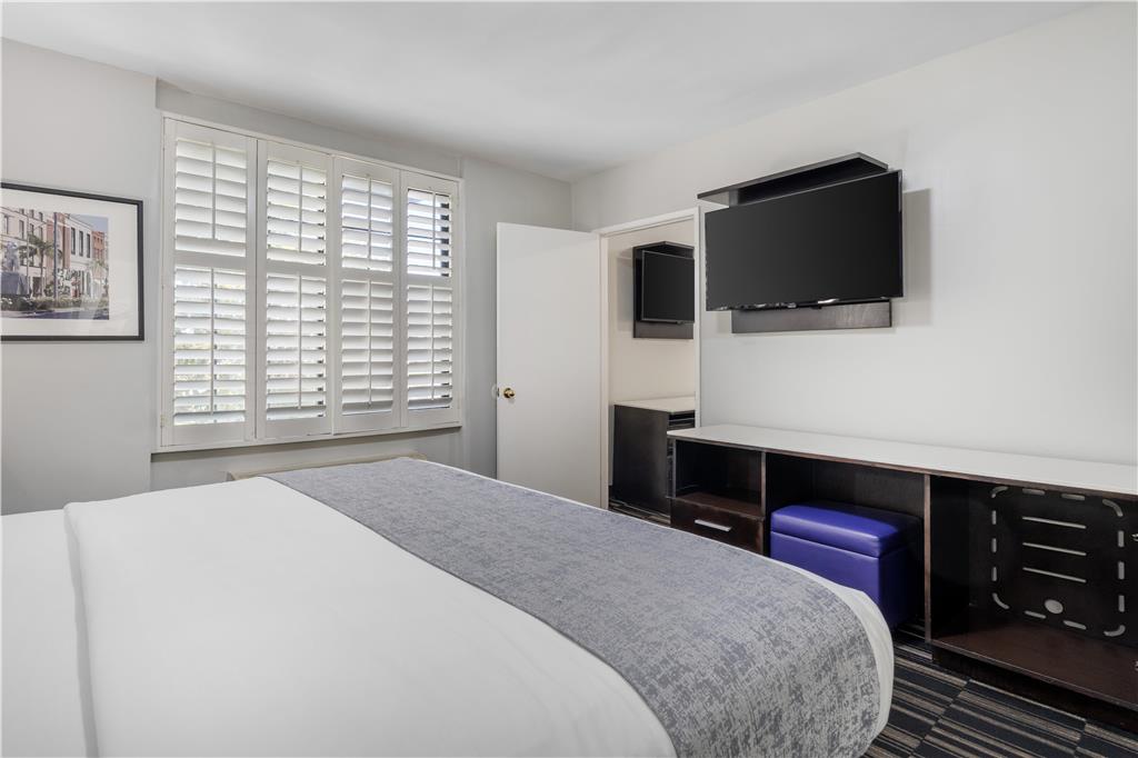 Фото SureStay Hotel by Best Western Beverly Hills West La
