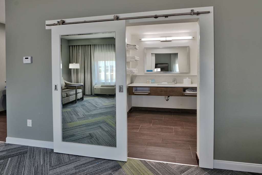 Фото Hampton Inn & Suites Guthrie