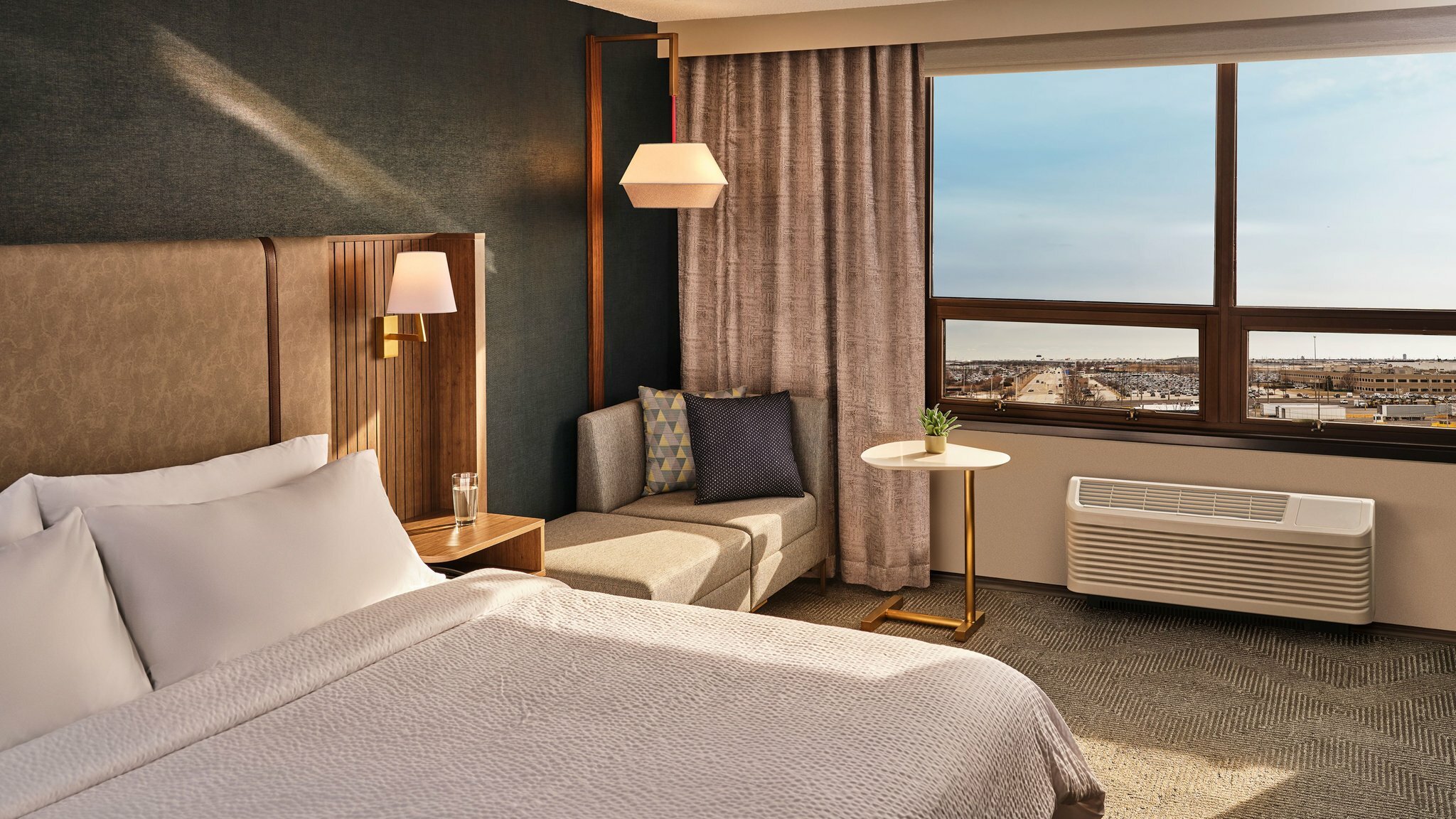 Фото Holiday Inn Chicago – Midway Airport S, an Ihg hotel