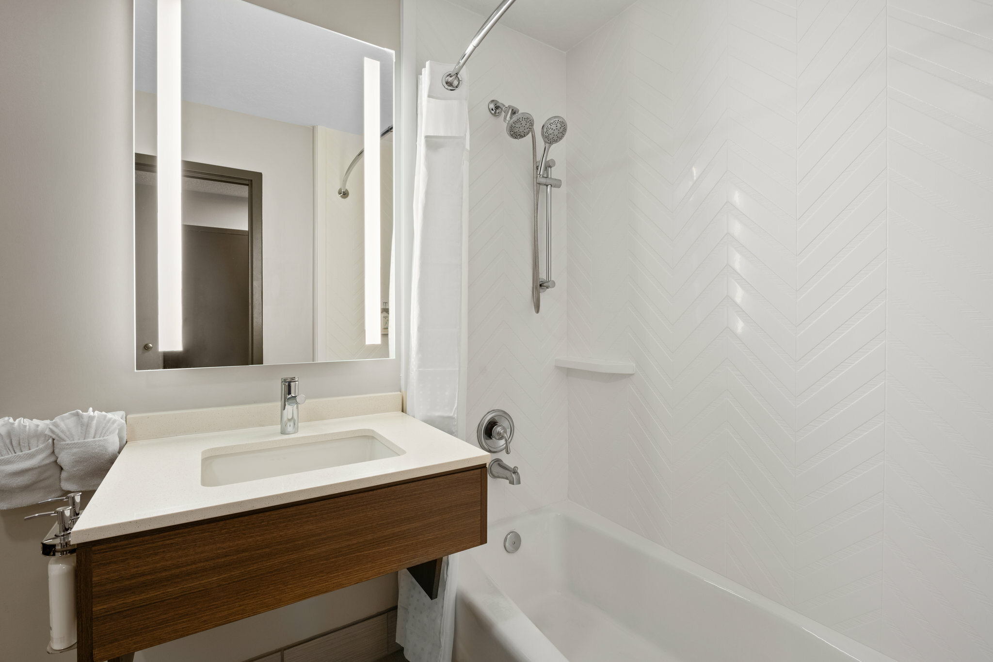 Фото Holiday Inn Hotel & Suites Albuquerque Airport, an Ihg Hotel