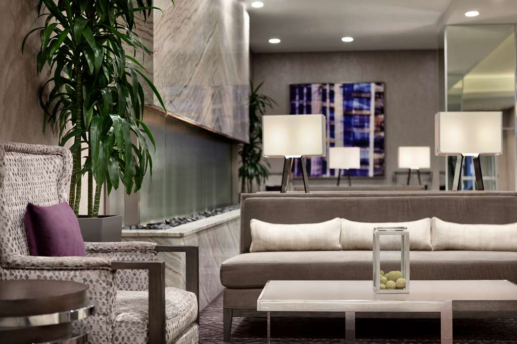 Фото Embassy Suites by Hilton Charlotte Uptown