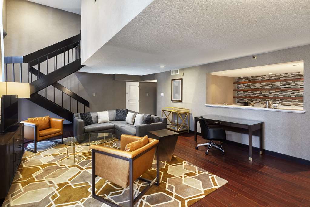 Фото DoubleTree by Hilton Dallas Near the Galleria