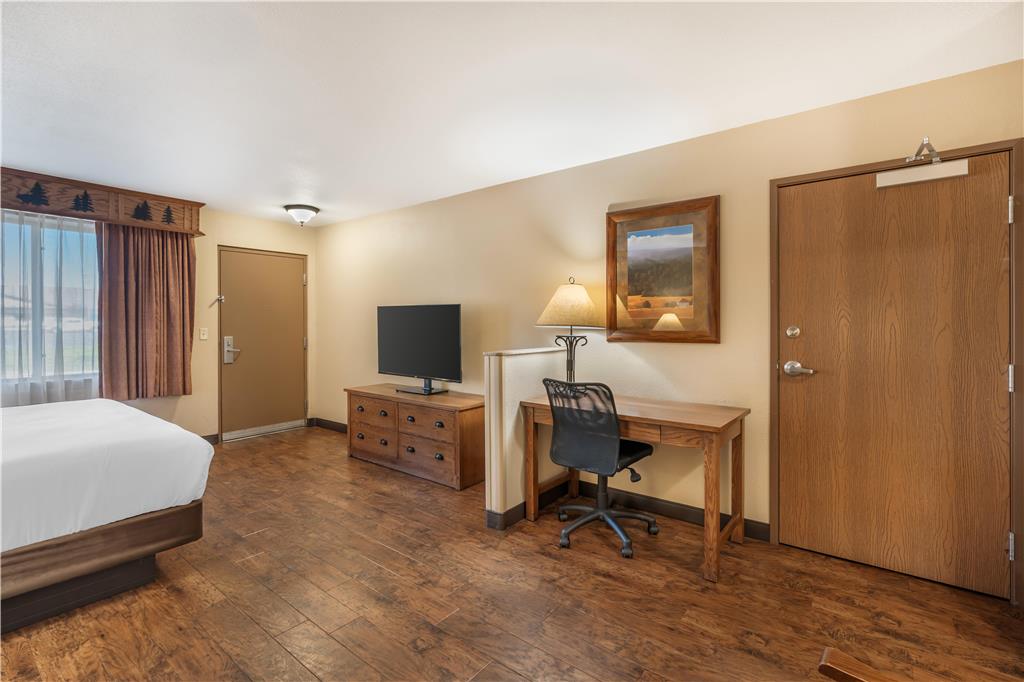 Фото Best Western Plus Kelly Inn & Suites
