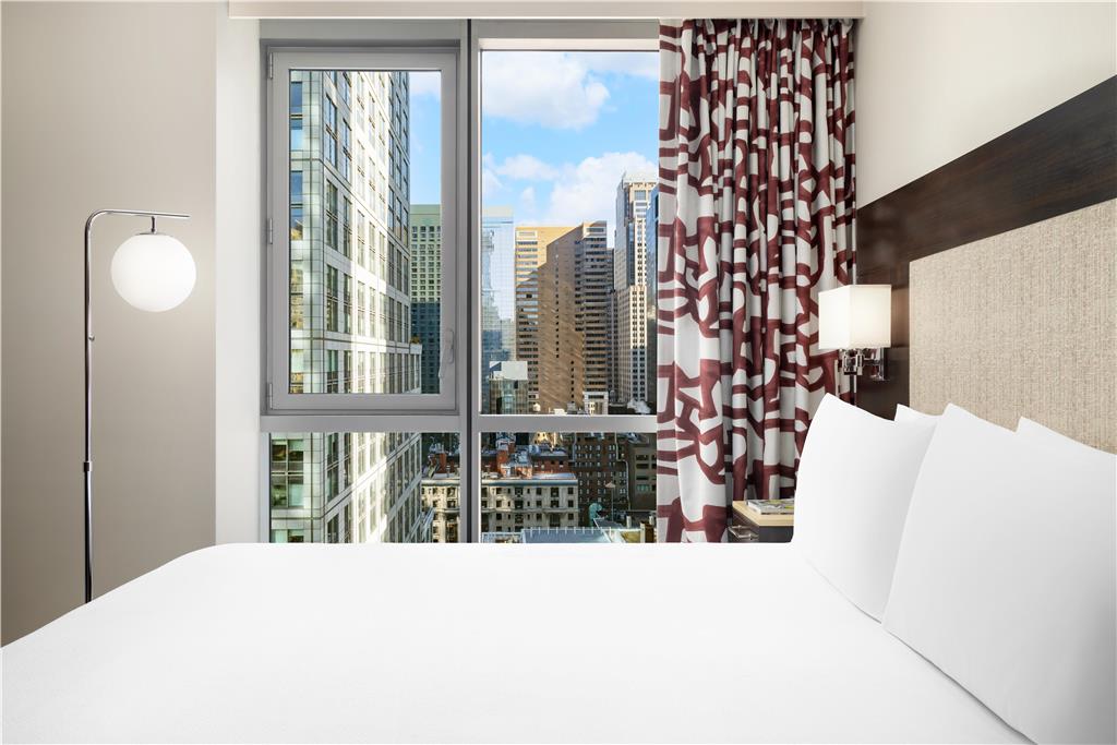 Фото Hilton Garden Inn New York-Times Square Central