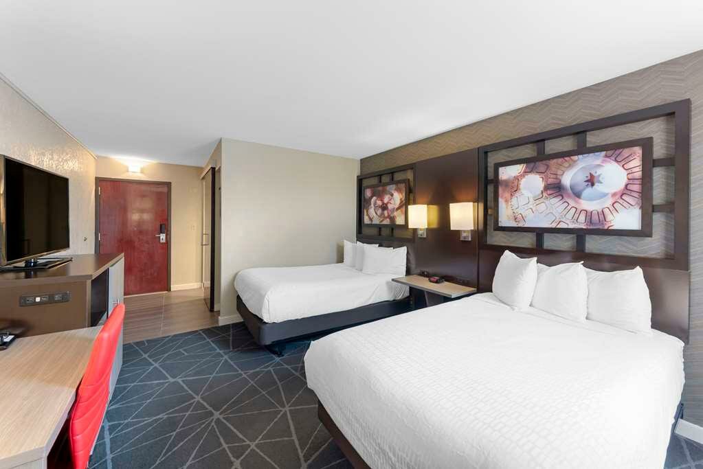 Фото Best Western Plus Austin Central