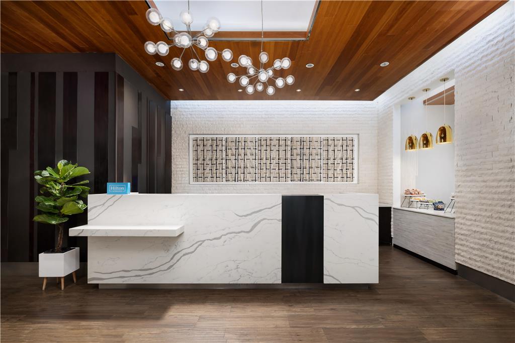 Фото Hilton Garden Inn New York-Times Square Central
