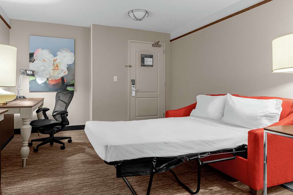Фото Hilton Garden Inn Wilmington Mayfaire Town Center
