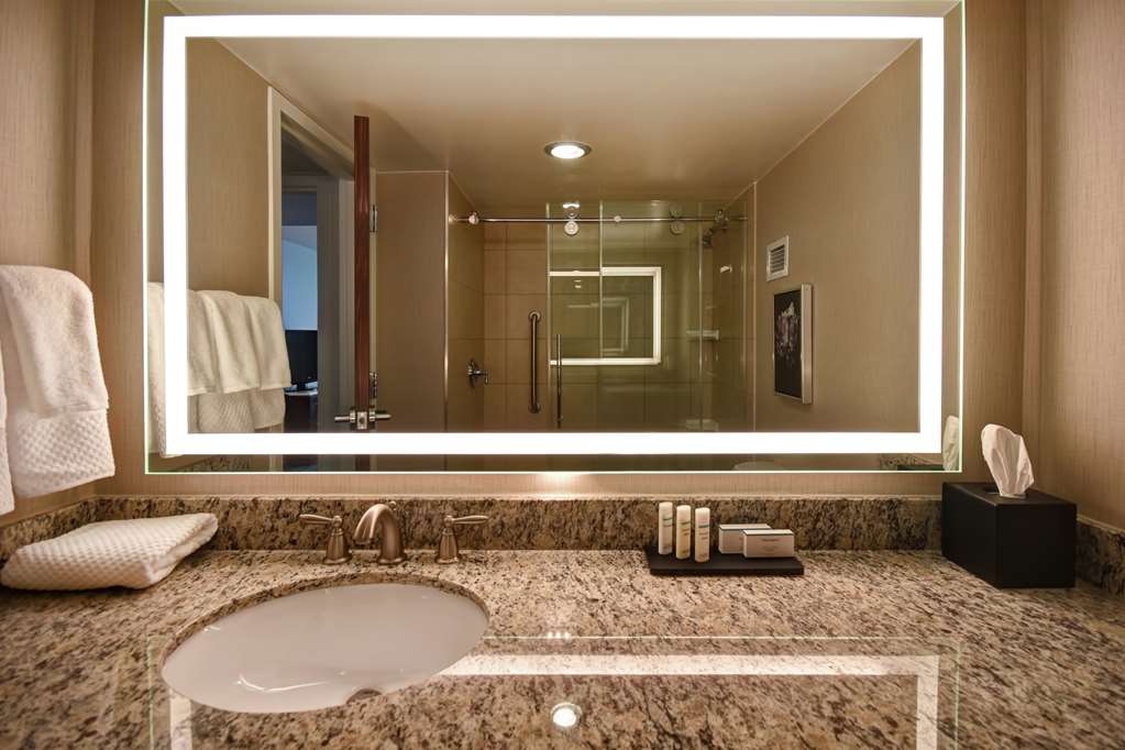 Фото Embassy Suites by Hilton Montgomery Hotel & Conference Ctr