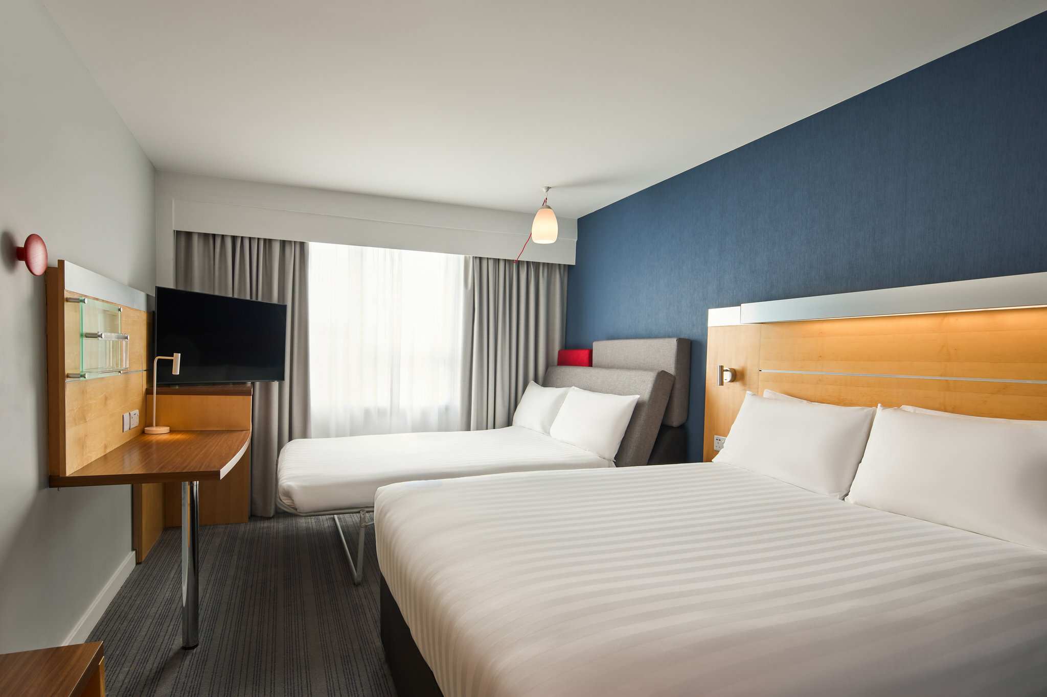Фото Holiday Inn Express London - Limehouse, an Ihg Hotel