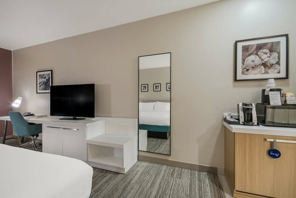 Фото Hilton Garden Inn Oklahoma City Midtown