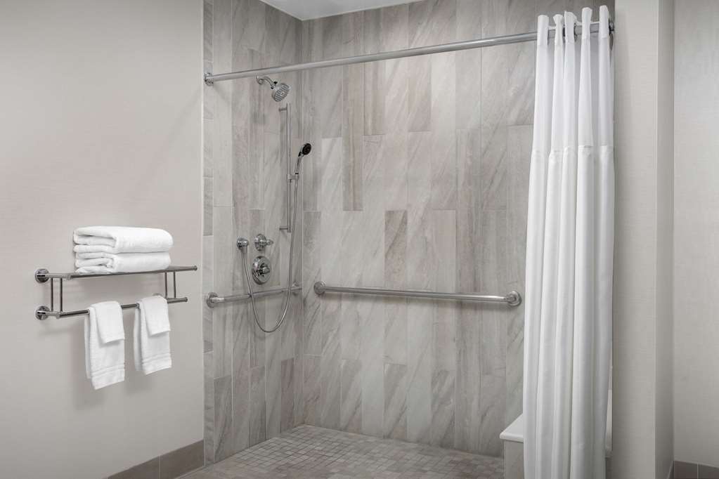 Фото Hilton Garden Inn Philadelphia/Ft. Washington