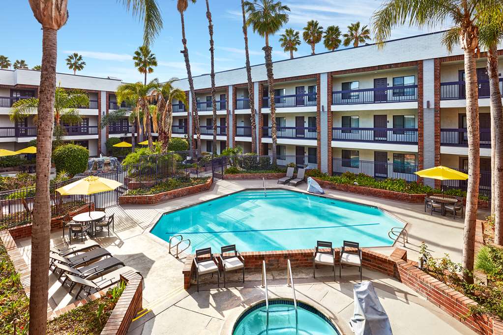 Фото Best Western Plus Meridian Inn & Suites, Anaheim-Orange