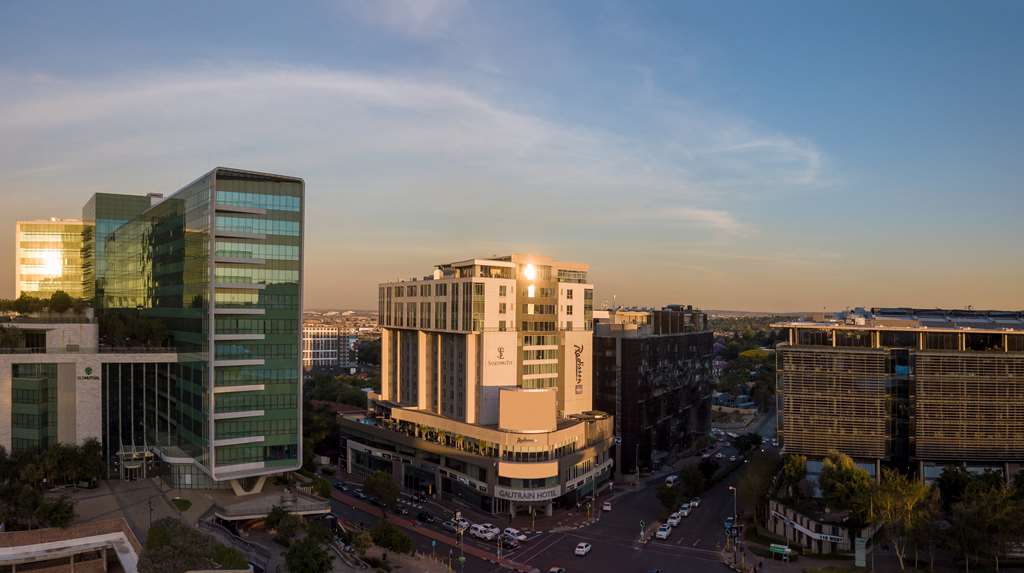 Фото Radisson Blu Gautrain Hotel, Sandton Johannesburg
