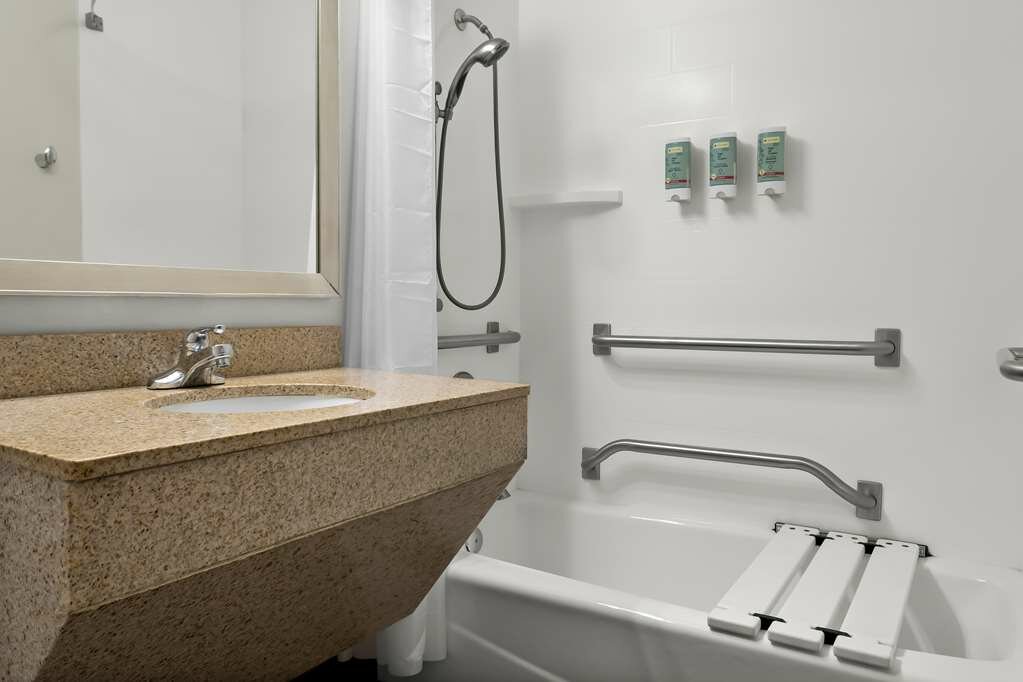 Фото Best Western Newport Inn
