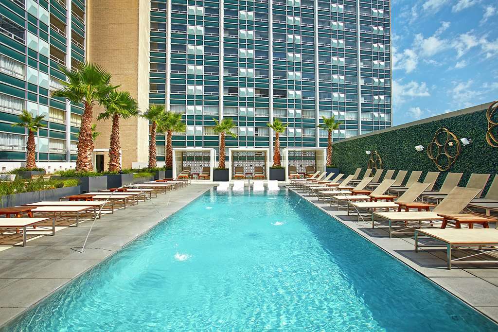 Фото The Statler Dallas Curio Collection by Hilton
