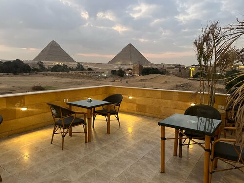 Pyramids land hotel