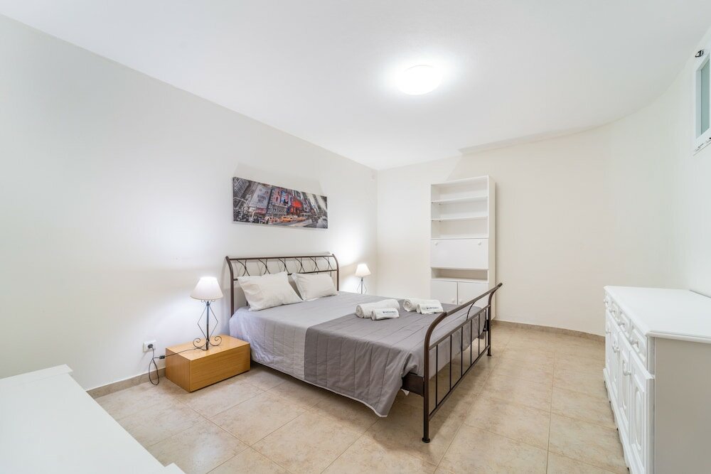 Фото Villa Lemos by HelloVacations