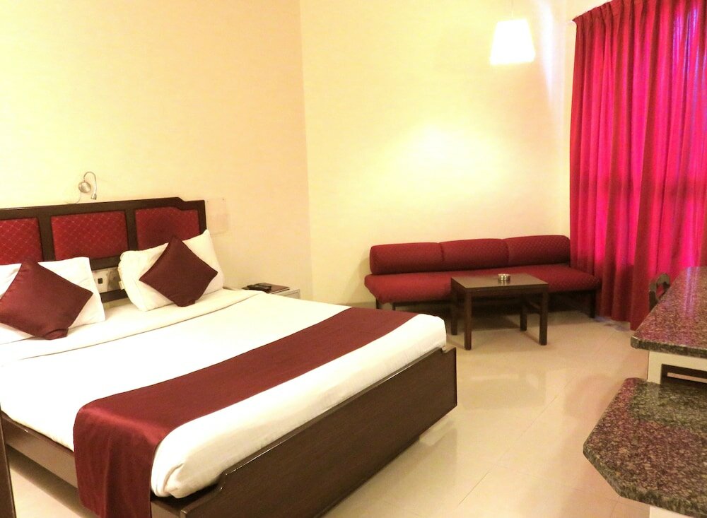 Фото Hotel Ashish Plaza
