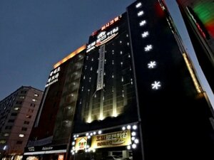 Гостиница Rosenheim Hotel в Кояне