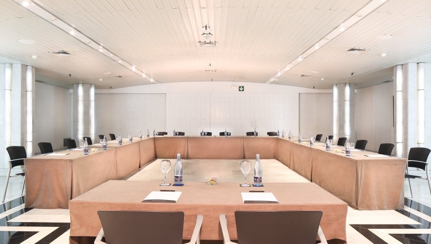 Фото Gran Derby Suite Hotel