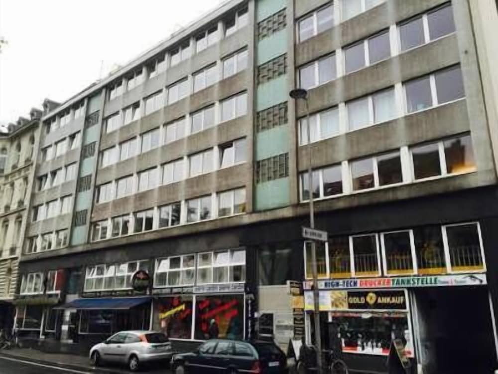 Фото Hotel Garni Emir