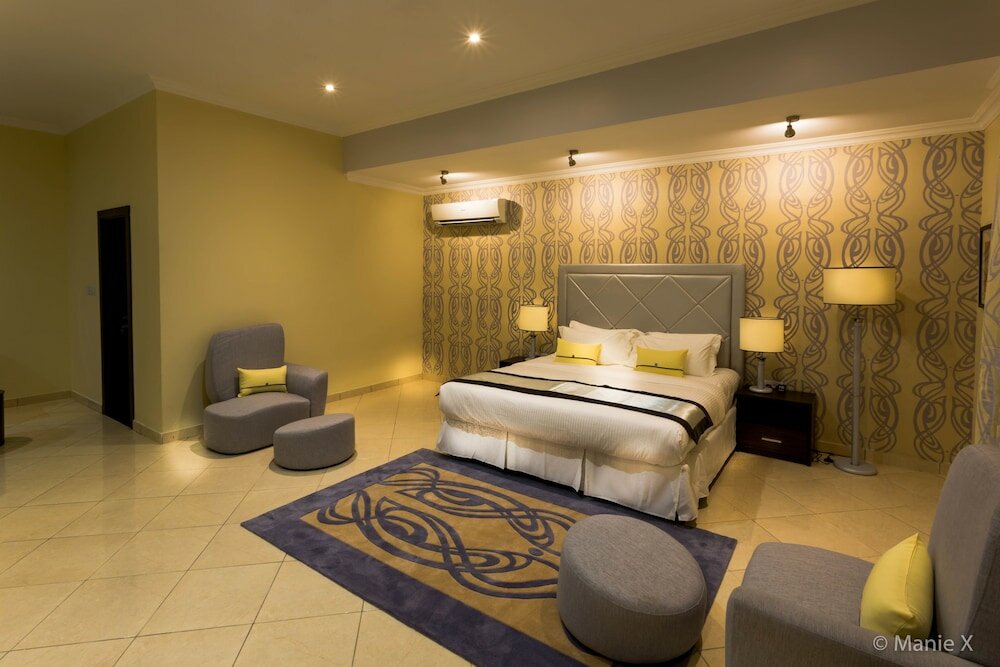 Фото Morning Side Suites Etim Inyang