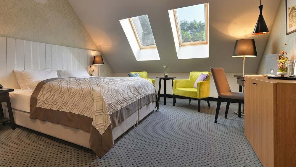 Фото Hotel Pod Lipou