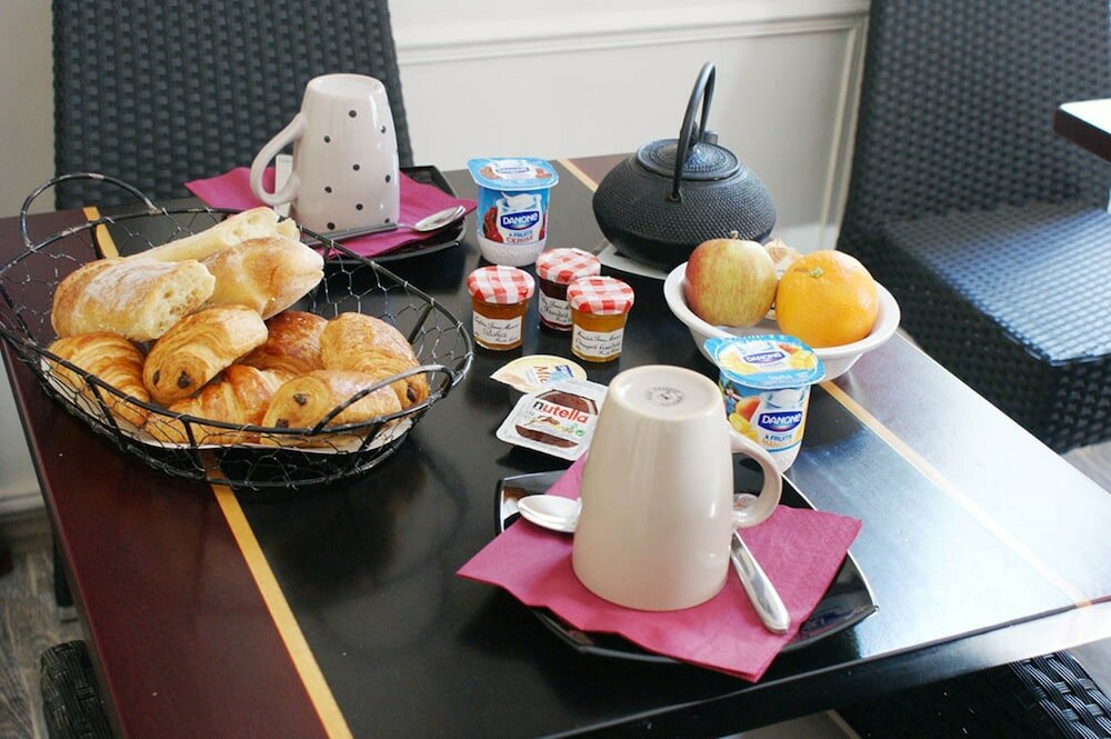 Фото Hôtel Le Home Saint Louis