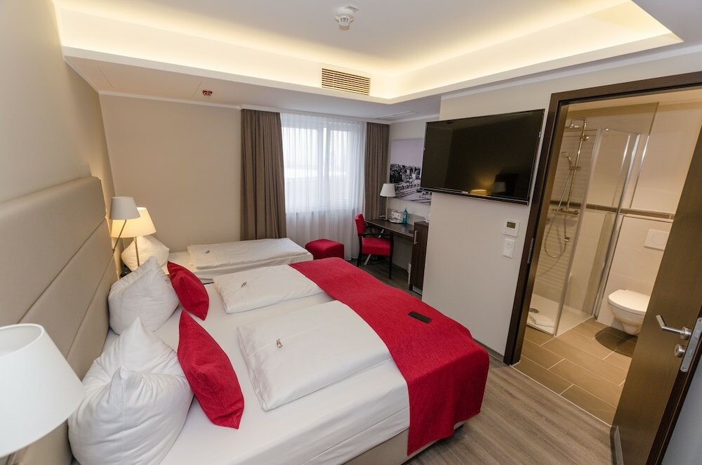 Фото Hotel bomonti Nürnberg West