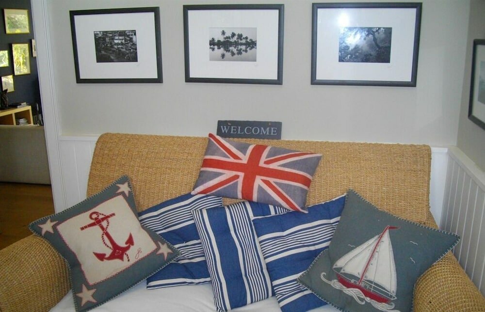 Фото Birch House B&b