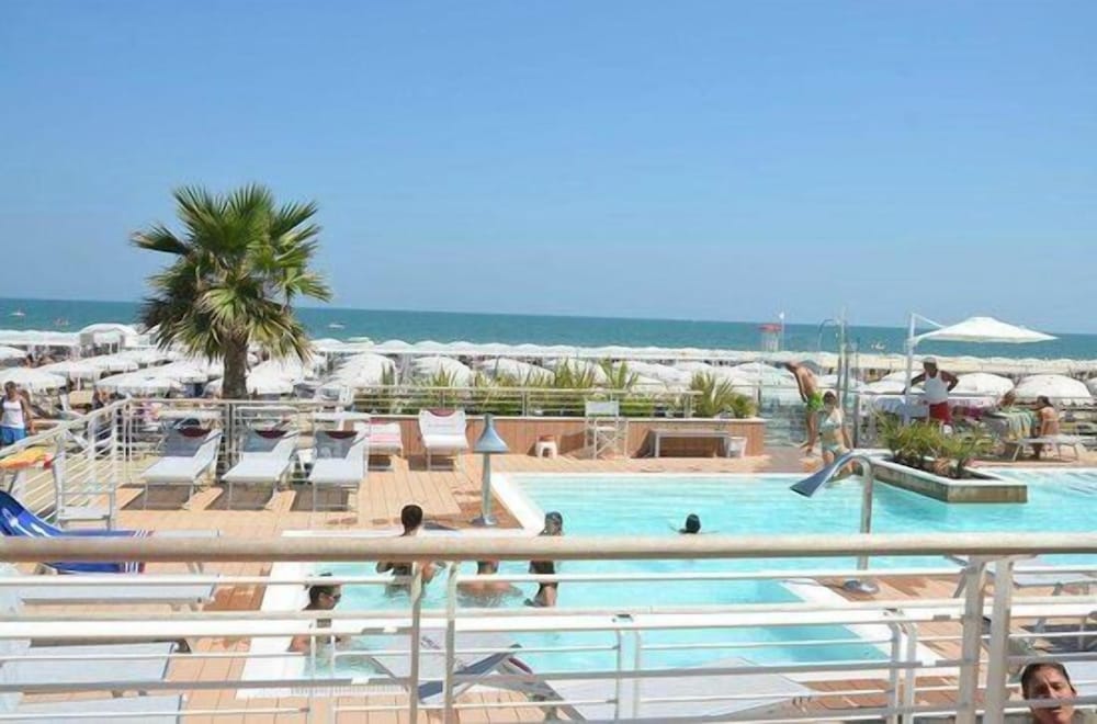 Фото Hotel Vergilius