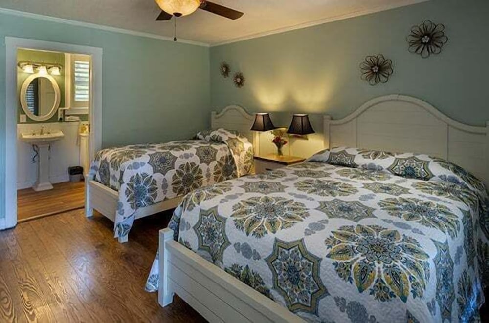 Фото Mountain Lake Lodge