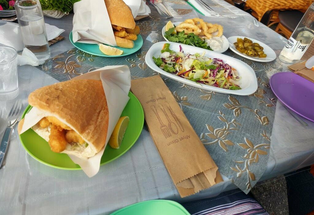 Restaurant Foca Fish Sandwich Square Foca, Foca, photo