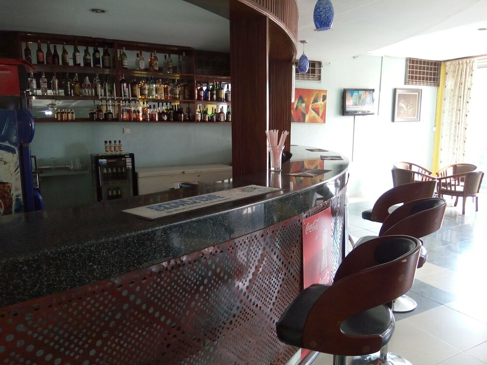 Фото Aponye Hotel