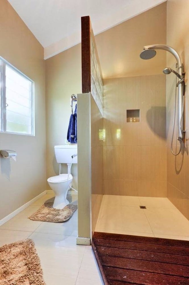 Фото Ocean Spray Villas