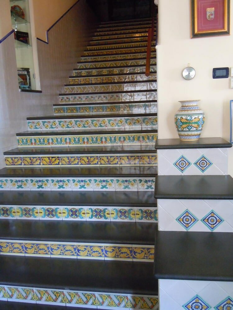 Фото Petit Hotel