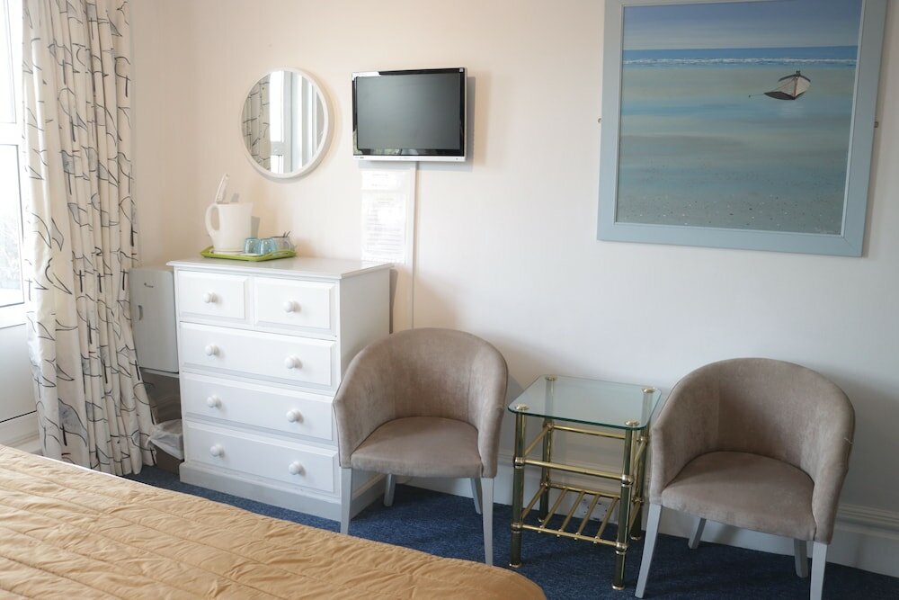 Фото The New England