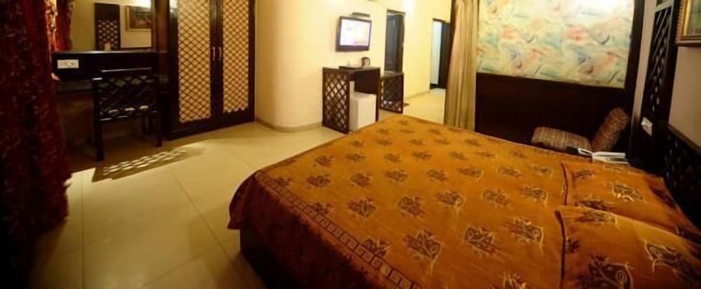 Фото Jullundur Hotel