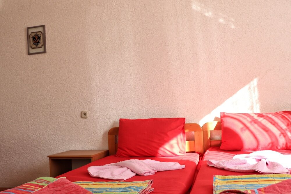 Фото Bogdanovski Studios & Guest Rooms