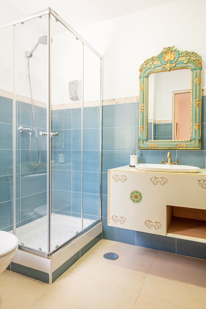 Фото Blue Castle Guesthouse