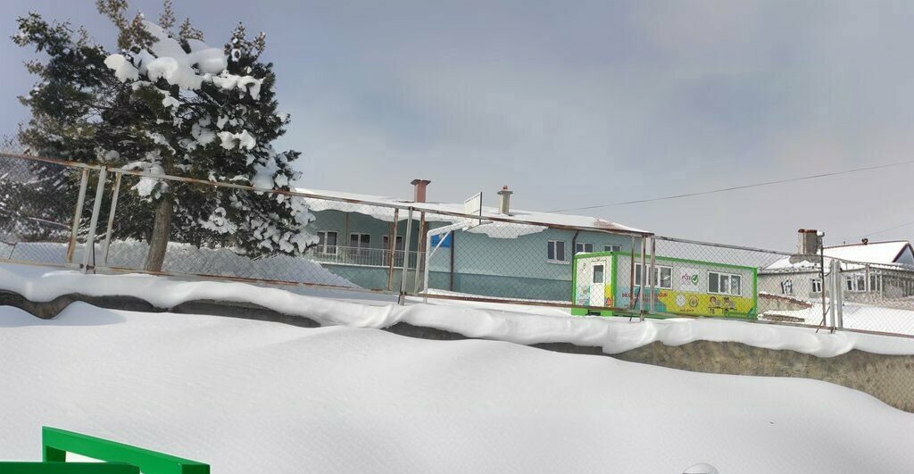 Primary school Bahcesaray Primary School, Sarayonu, photo