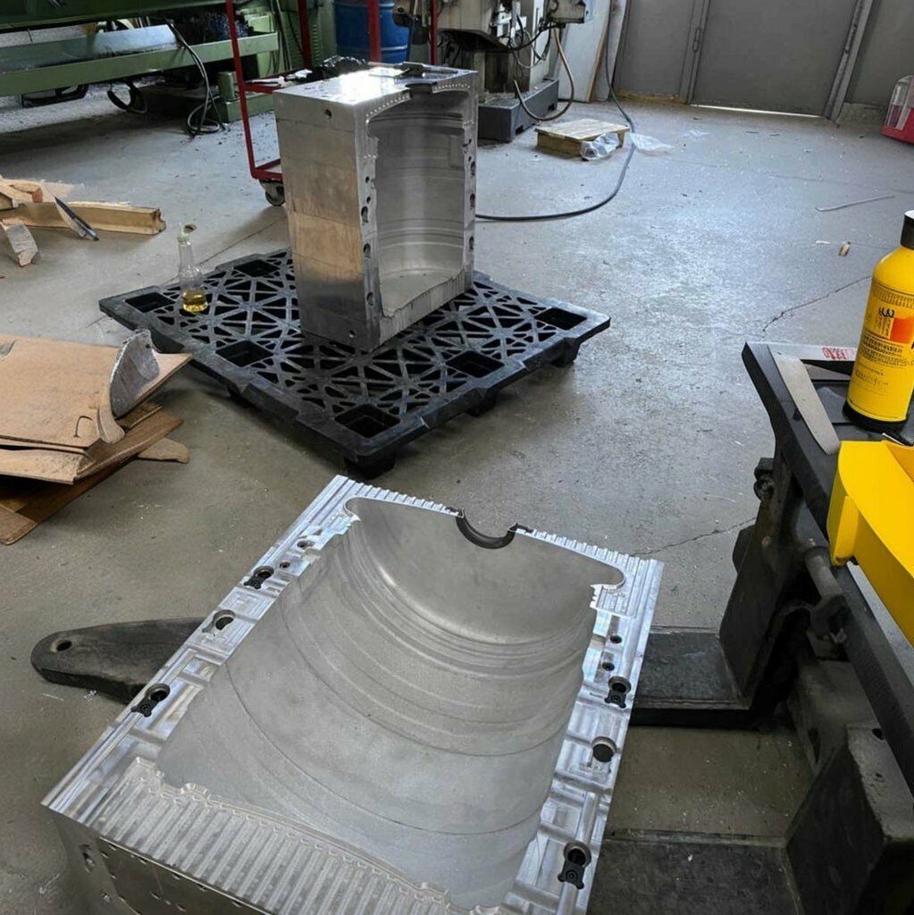 Machine building Izates Machine Mold, Izmir, photo