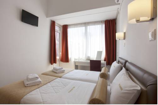 Фото Metropolis Hotel