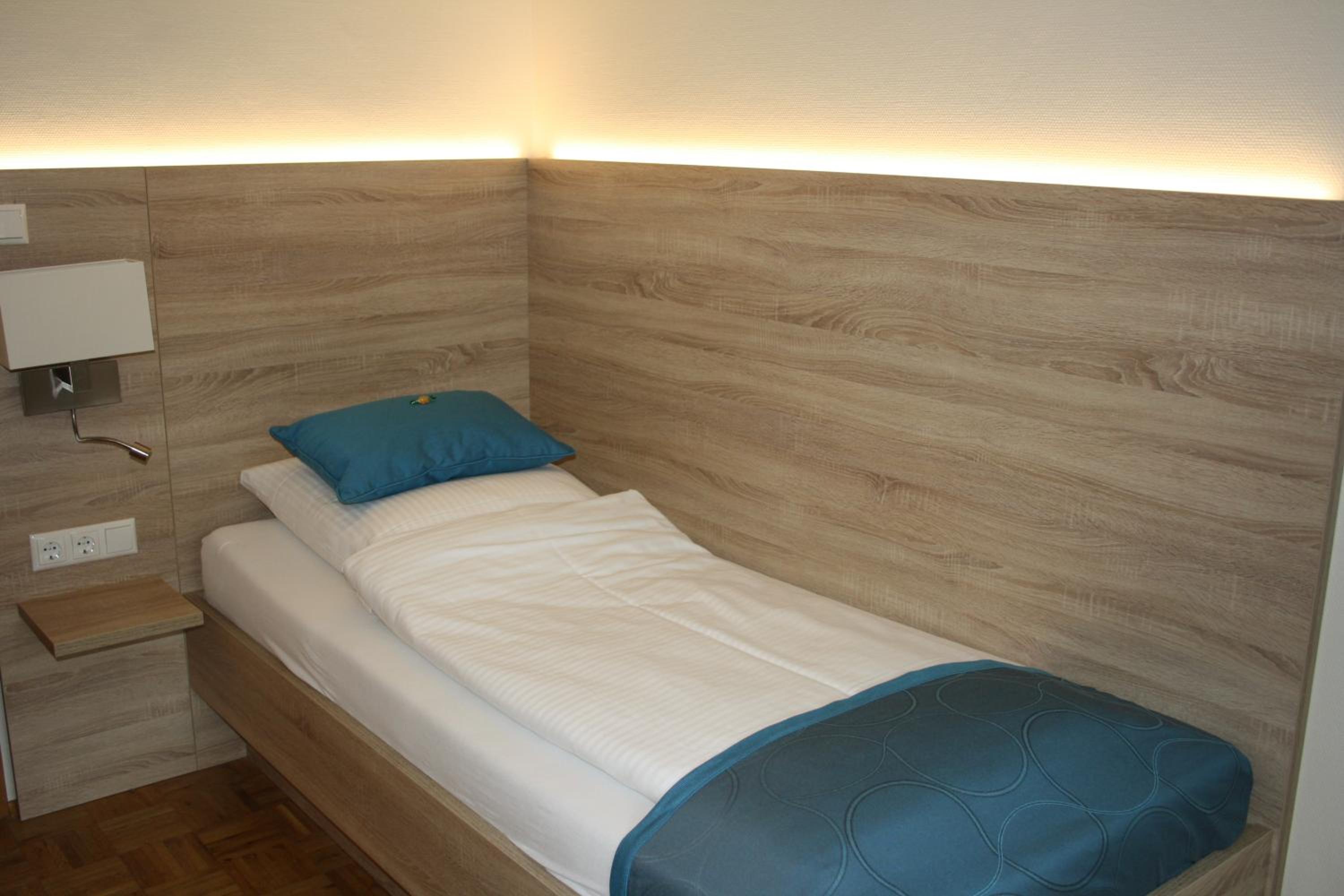 Фото Hotel Schwarzer Adler