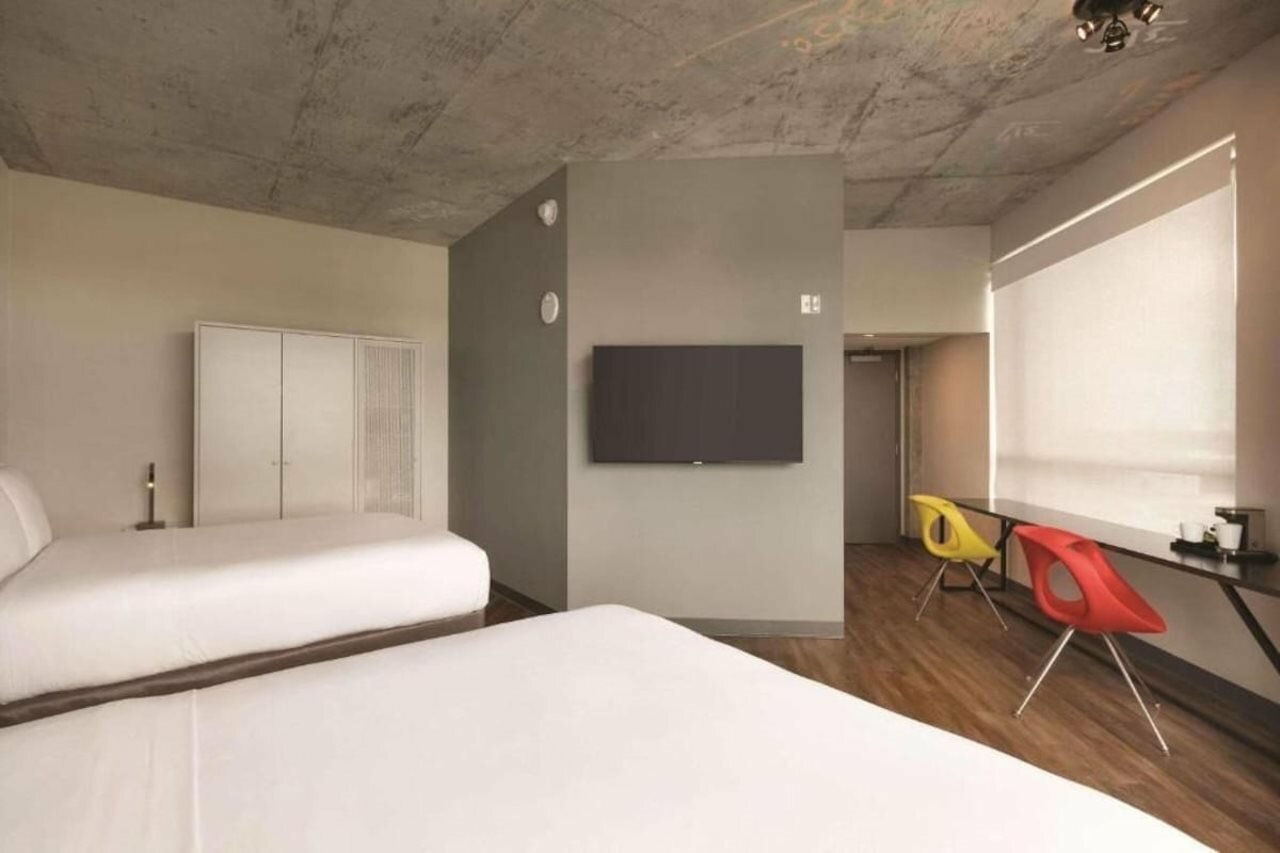 Фото Radisson Red Miami Airport