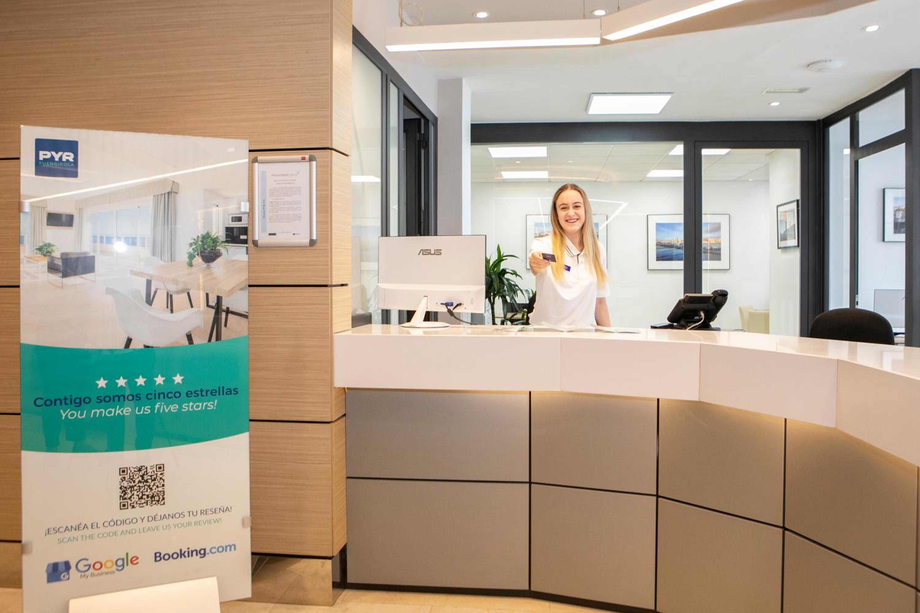 Фото Hotel Pyr Fuengirola